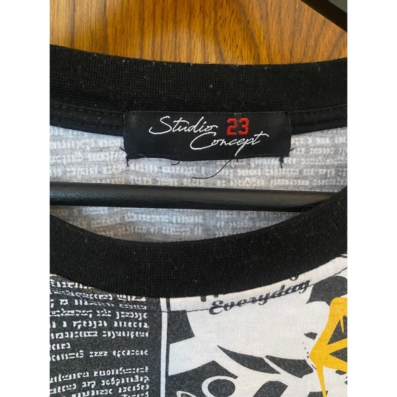 Studios Concept Newspaper Graffiti Graphic T Shirt Size L Women Men Kids Tee - Picture 5 of 5